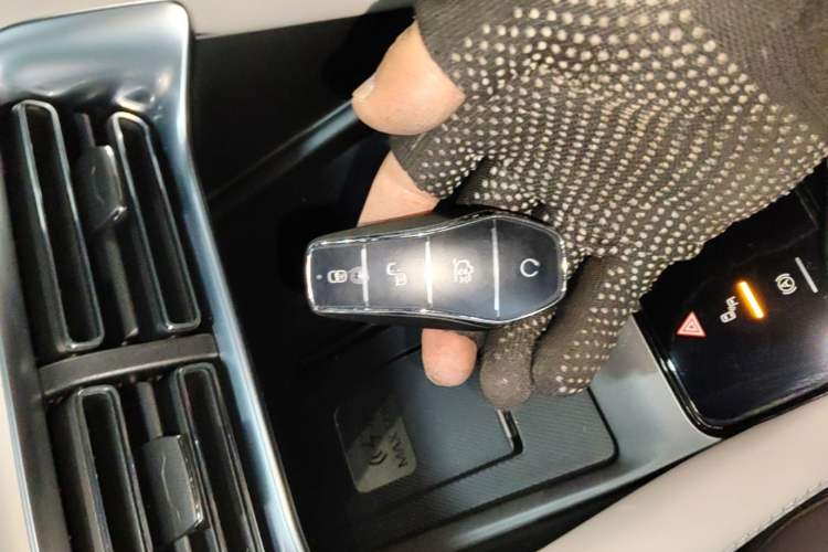 Used BYD Song PLUS New Energy 2025 DM-i 112KM Prestige Model Vehicle Key