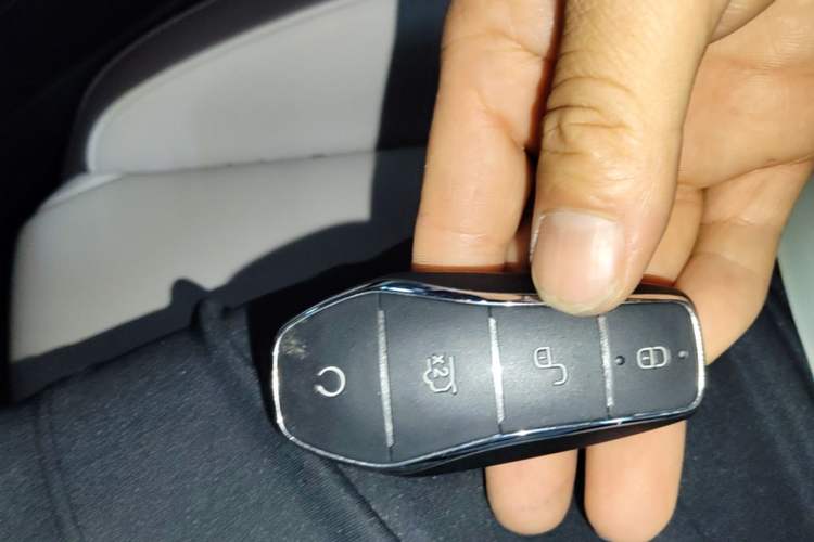 Used BYD Song PLUS New Energy 2025 DM-i 112KM Prestige Model Vehicle Key