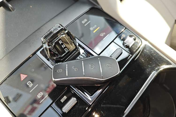 Used BYD Song PLUS New Energy 2025 EV 520km Luxury Version Vehicle Key