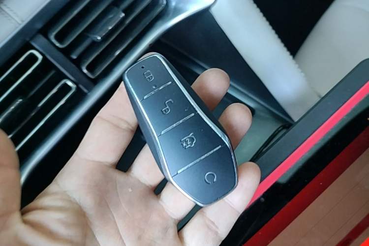 Used BYD Song PLUS New Energy 2025 EV 520km Luxury Version Vehicle Key
