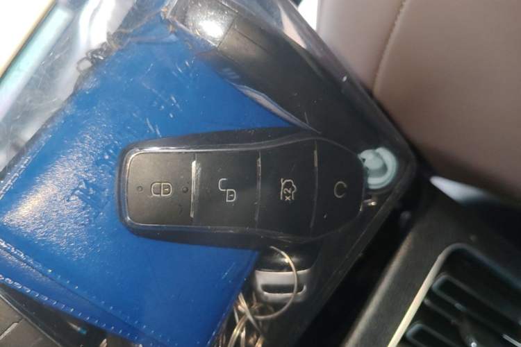 Used BYD Song PLUS New Energy 2025 EV with 605 km Range – Flagship Version Vehicle Key