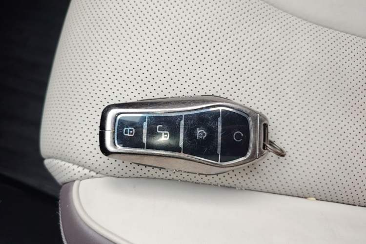 Used BYD Song PLUS New Energy 2025 DM-i 112KM Prestige Model Vehicle Key