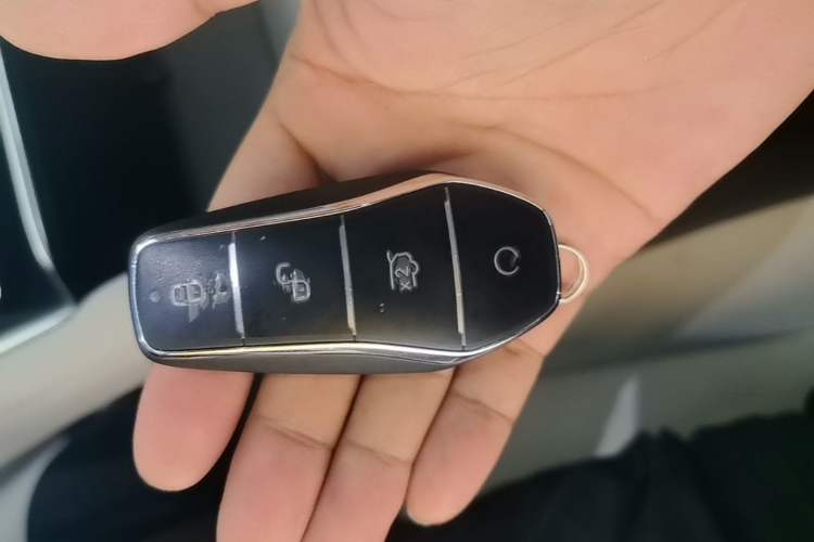 Used BYD Song PLUS New Energy 2025 EV Intelligent Driving Edition 520km Luxury Model Vehicle Key