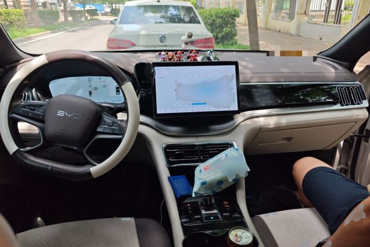Used BYD Song PLUS New Energy 2025 DM-i Intelligent Driving 112KM Prestige Model Center Console