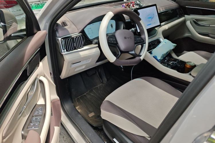 Used BYD Song PLUS New Energy 2025 DM-i Intelligent Driving 112KM Prestige Model Driver Seat