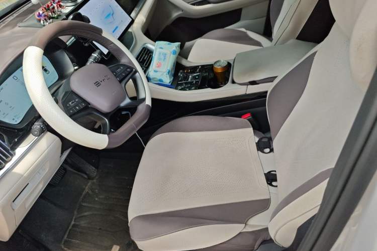 Used BYD Song PLUS New Energy 2025 DM-i Intelligent Driving 112KM Prestige Model Left Front Seat