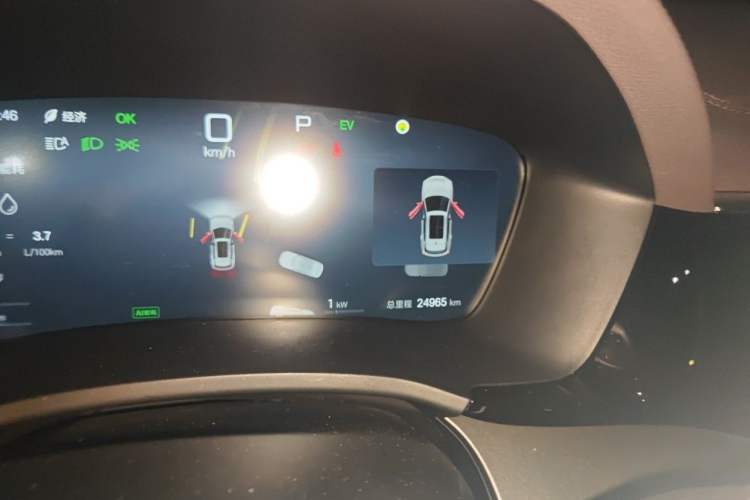 Used BYD Song PLUS New Energy 2025 DM-i Intelligent Driving 112KM Prestige Model Odometer Close Up