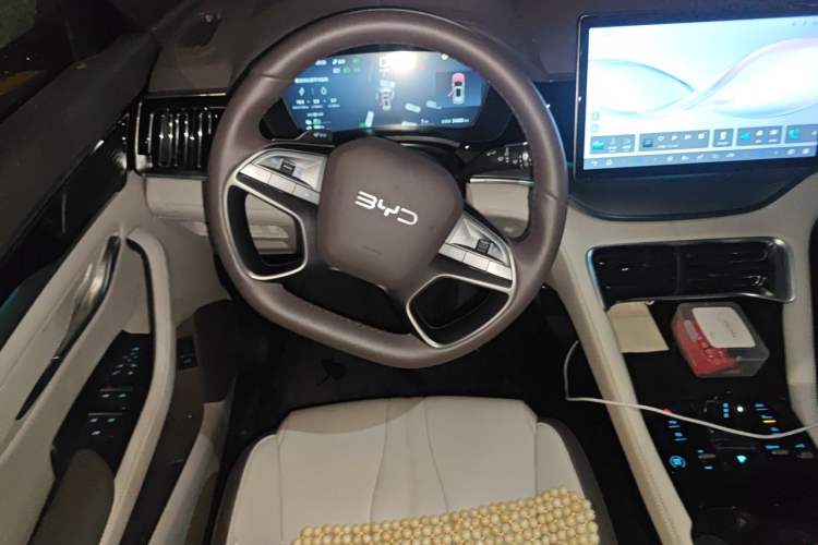 Used BYD Song PLUS New Energy 2025 DM-i Intelligent Driving 112KM Prestige Model Steering Wheel
