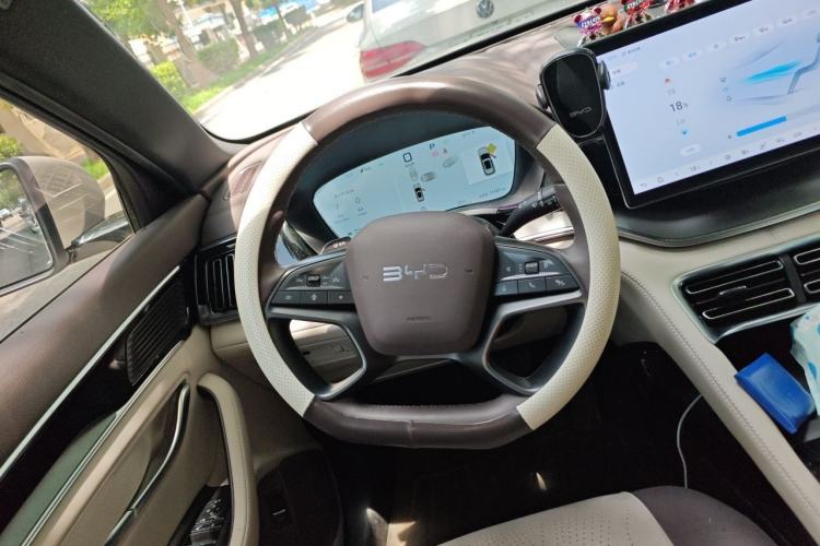 Used BYD Song PLUS New Energy 2025 DM-i Intelligent Driving 112KM Prestige Model Steering Wheel