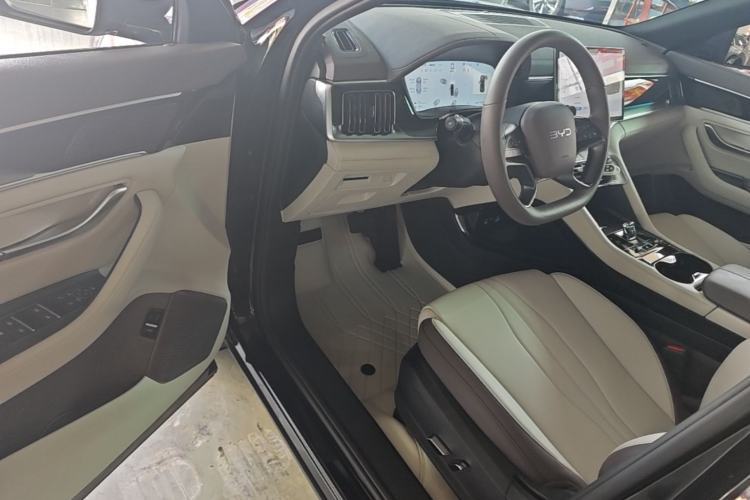 Used BYD Song PLUS New Energy 2025 DM-i Intelligent Driving 112KM Prestige Model Driver Seat