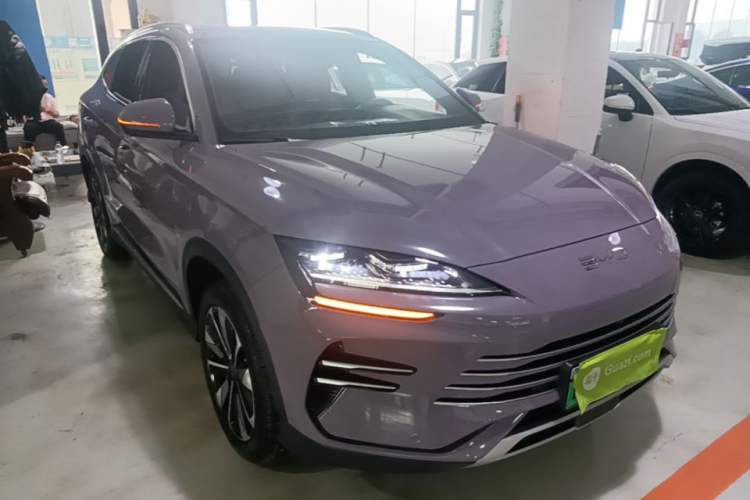 Used BYD Song PLUS New Energy 2025 DM-i 160KM Flagship Model Front Right 45 Deg