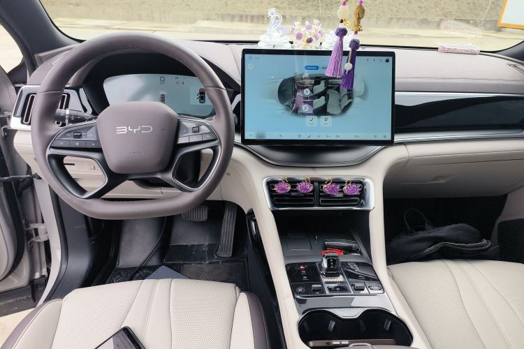 Used BYD Song PLUS New Energy 2025 DM-i Smart Drive 112KM Prestige Model Interior 2