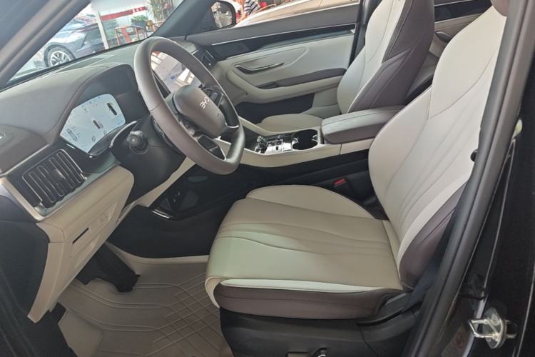 Used BYD Song PLUS New Energy 2025 DM-i Intelligent Driving 112KM Prestige Model Left Front Seat