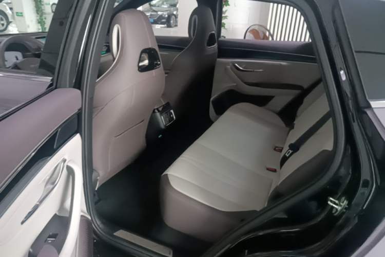 Used BYD Song PLUS New Energy 2025 DM-i 160KM Flagship Model Left Rear Seat