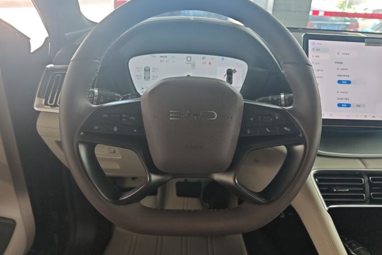 Used BYD Song PLUS New Energy 2025 DM-i Intelligent Driving 112KM Prestige Model Steering Wheel