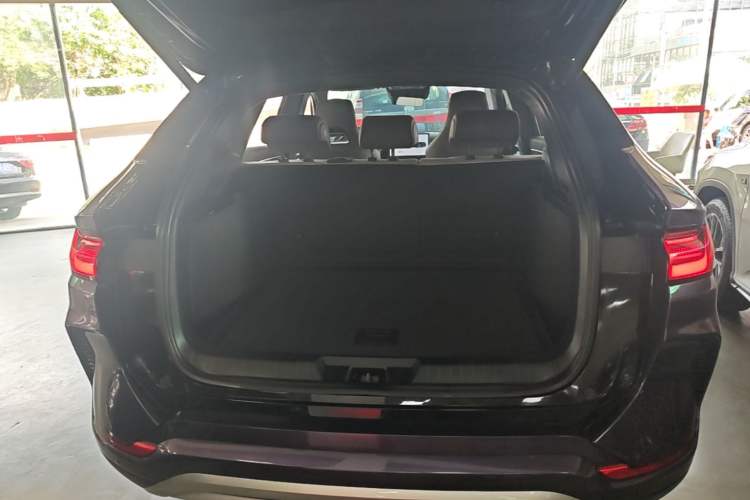 Used BYD Song PLUS New Energy 2025 DM-i Intelligent Driving 112KM Prestige Model Trunk