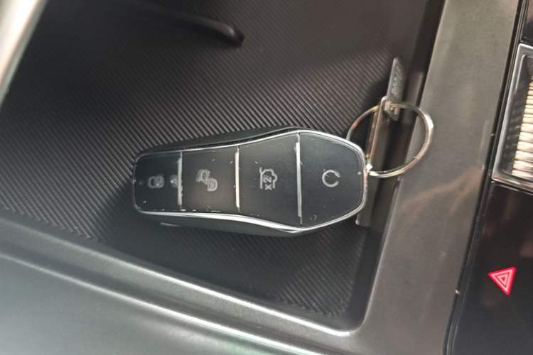 Used BYD Song PLUS New Energy 2025 DM-i Intelligent Driving 112KM Prestige Model Vehicle Key