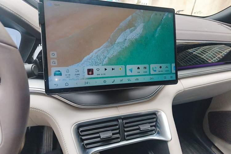 Used BYD Song PLUS New Energy 2025 DM-i 160KM Flagship Model Audio And AC Panel