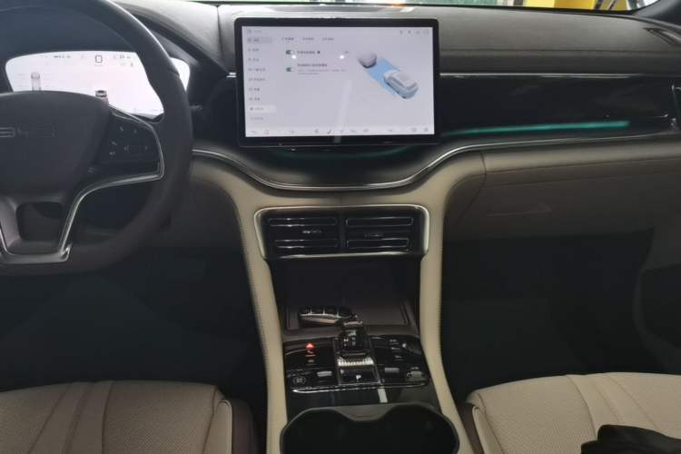 Used BYD Song PLUS New Energy 2025 EV 520km Premium Version Audio And AC Panel