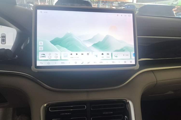 Used BYD Song PLUS New Energy 2025 DM-i 112KM Prestige Model Audio And AC Panel