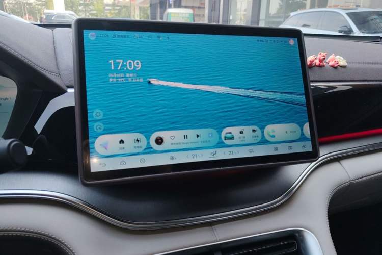Used BYD Song PLUS New Energy 2025 DM-i 112KM Prestige Model Audio And AC Panel