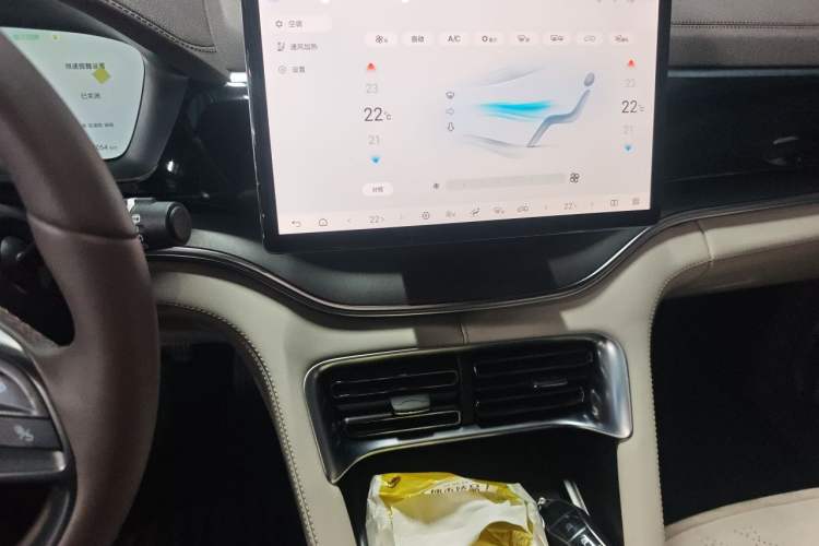 Used BYD Song PLUS New Energy 2025 EV Intelligent Driving Edition 520km Luxury Model Audio And AC Panel