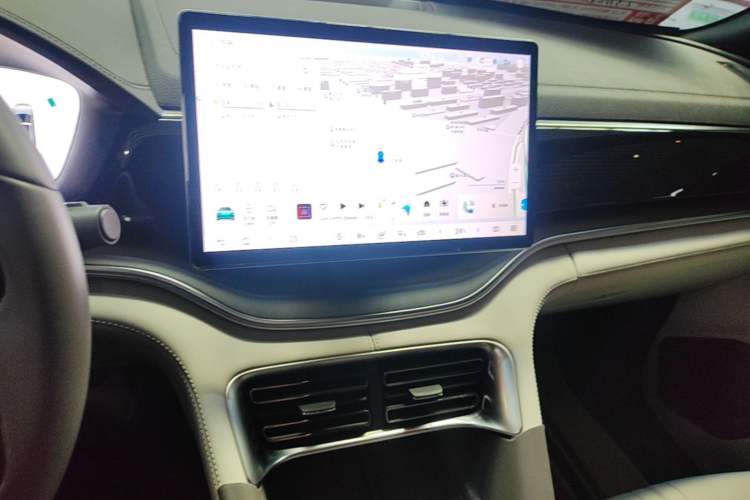 Used BYD Song PLUS New Energy 2025 EV 520km Luxury Version Audio And AC Panel