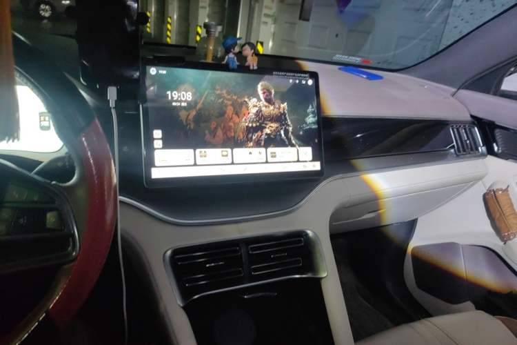 Used BYD Song PLUS New Energy 2025 DM-i 112KM Prestige Model Audio And AC Panel