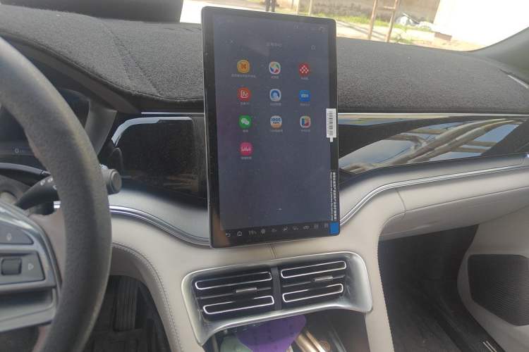 Used BYD Song PLUS New Energy 2025 EV 520km Luxury Version Audio And AC Panel