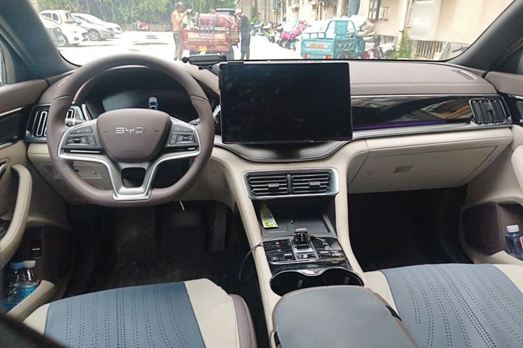 Used BYD Song PLUS New Energy 2025 DM-i 160KM Flagship Model Center Console