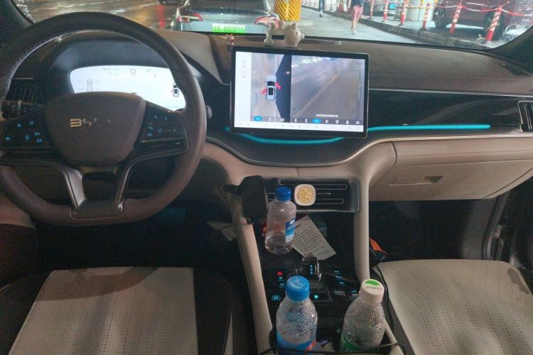 Used BYD Song PLUS New Energy 2025 DM-i 112KM Prestige Model Center Console