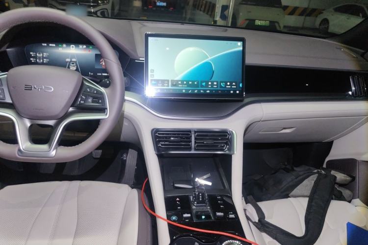 Used BYD Song PLUS New Energy 2025 DM-i 112KM Prestige Model Center Console