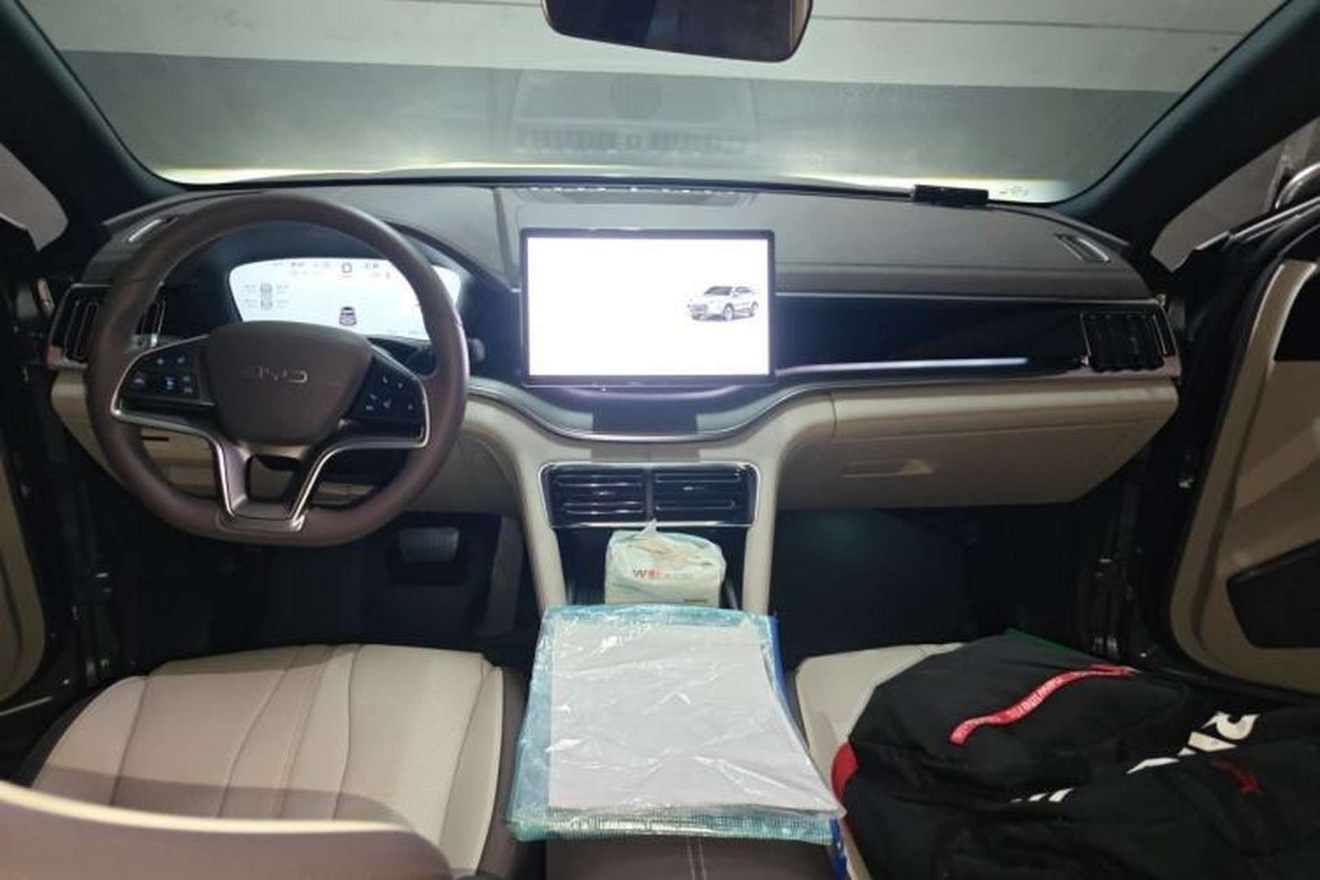 Used BYD Song PLUS New Energy 2025 DM-i 112KM Prestige Model Center Console