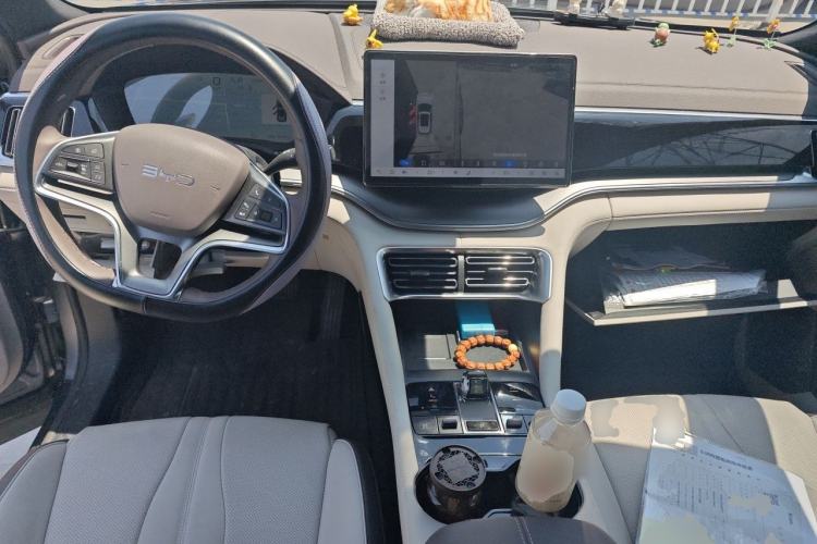 Used BYD Song PLUS New Energy 2025 EV 520km Premium Version Center Console