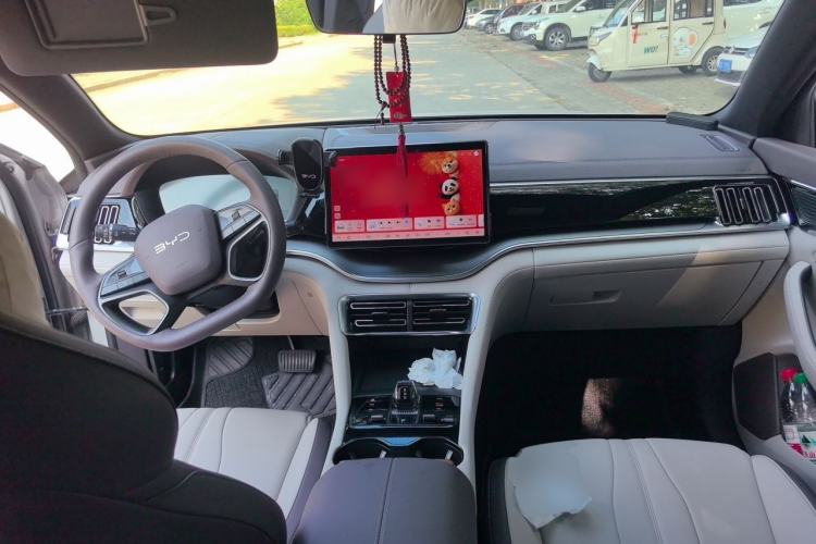Used BYD Song PLUS New Energy 2025 EV Intelligent Driving Edition 520km Luxury Model Center Console
