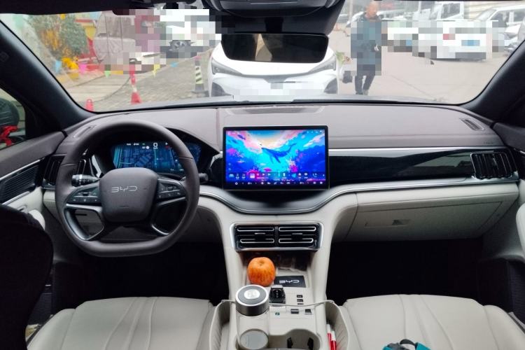 Used BYD Song PLUS New Energy 2025 EV Intelligent Driving Edition 520km Luxury Model Center Console