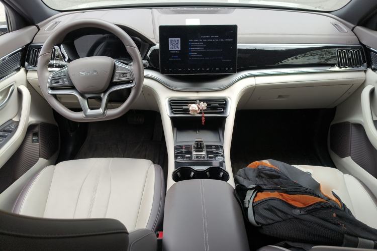 Used BYD Song PLUS New Energy 2025 DM-i 112KM Prestige Model Center Console