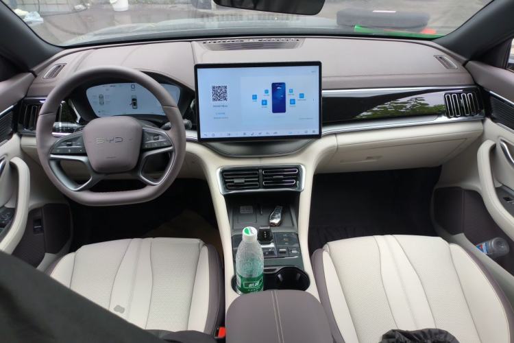 Used BYD Song PLUS New Energy 2025 DM-i Smart Drive 112KM Prestige Model Center Console