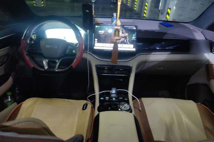 Used BYD Song PLUS New Energy 2025 DM-i 112KM Prestige Model Center Console