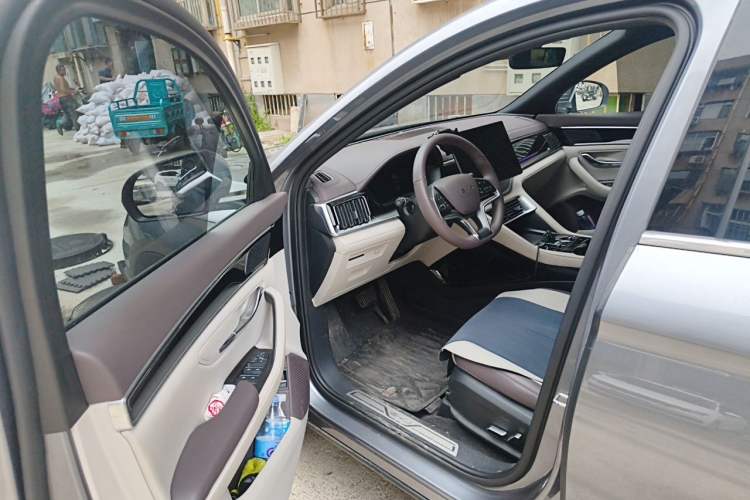Used BYD Song PLUS New Energy 2025 DM-i 160KM Flagship Model Driver Seat