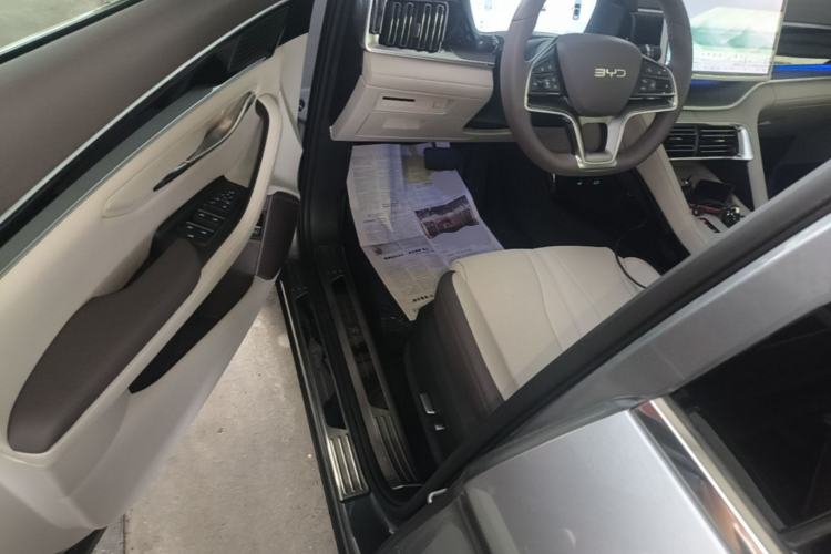 Used BYD Song PLUS New Energy 2025 DM-i 112KM Prestige Model Driver Seat