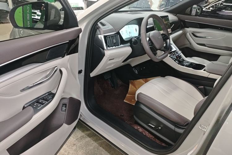 Used BYD Song PLUS New Energy 2025 EV Intelligent Driving Edition 520km Luxury Model Driver Seat