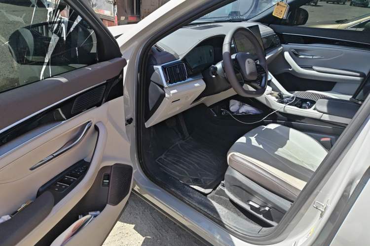 Used BYD Song PLUS New Energy 2025 EV 520km Premium Version Driver Seat