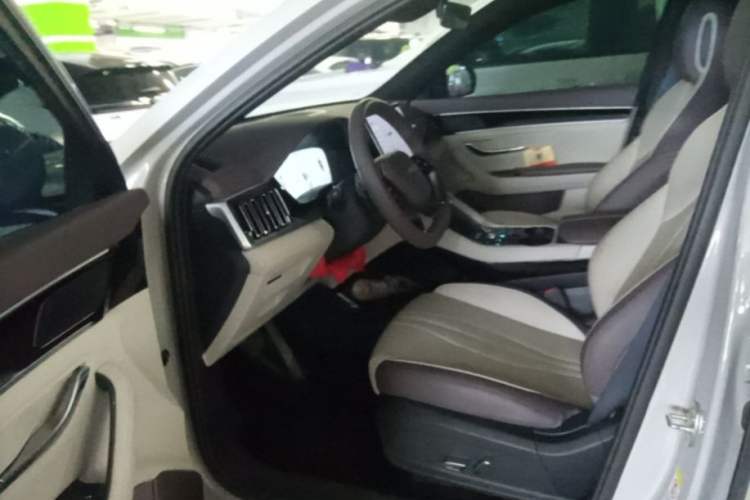 Used BYD Song PLUS New Energy 2025 EV Intelligent Driving Edition 520km Luxury Model Driver Seat