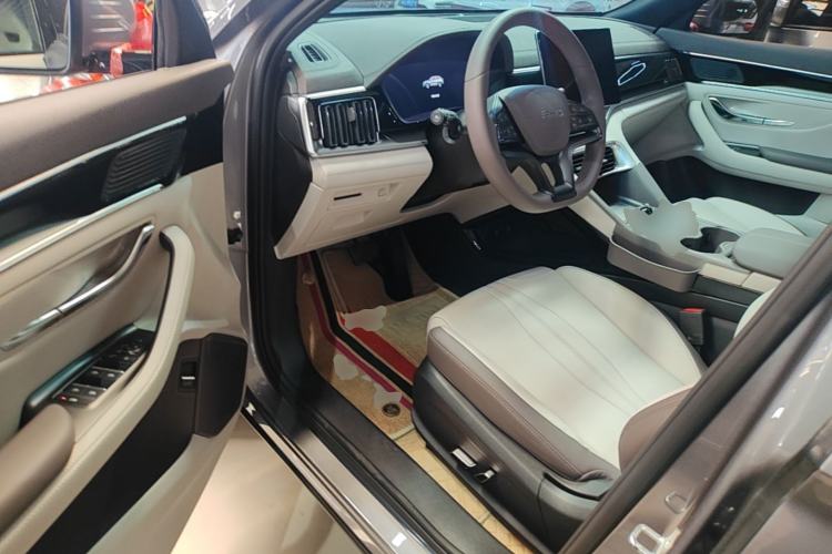 Used BYD Song PLUS New Energy 2025 EV 520km Luxury Version Driver Seat