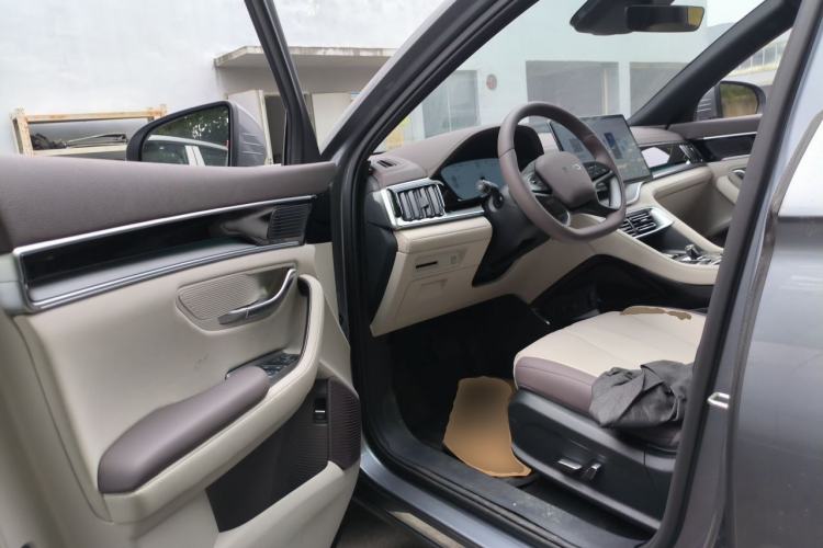 Used BYD Song PLUS New Energy 2025 DM-i Smart Drive 112KM Prestige Model Driver Seat