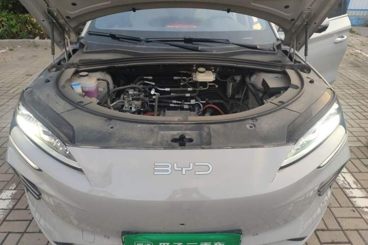Used BYD Song PLUS New Energy 2025 EV Intelligent Driving Version 520km Premium Model Engine Bay