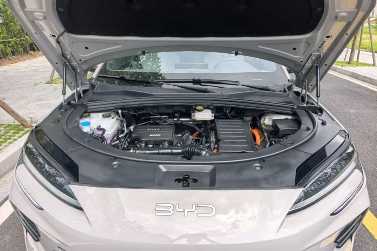 Used BYD Song PLUS New Energy 2025 DM-i Intelligent Driving 112KM Prestige Model Engine Bay