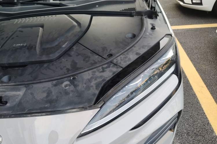 Used BYD Song PLUS New Energy 2025 DM-i 112KM Prestige Model Engine Bay Left