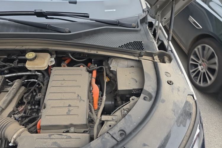 Used BYD Song PLUS New Energy 2025 DM-i Intelligent Driving 160KM Flagship Model Engine Bay Left